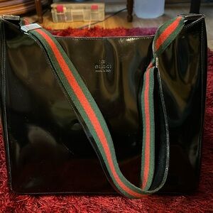 Vintage Gucci Patent Leather shoulder bag
